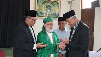 Meeting The Grandson Of Syekh Abdul Qadir Jailani, Ganjar Gets Special Charity