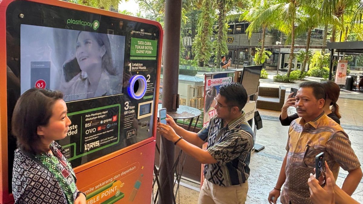 Sinar Mas Land And Plasticpay Inaugurate Vending Machine For Plastic Bottle DEALERs To Electronic Money
