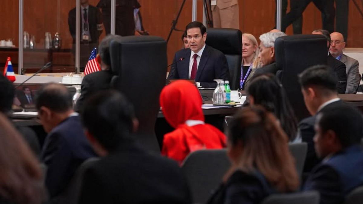 Menlu AS Bertemu Menlu Rusia, Apa Pesan Trump Usai Kritik Keras Putin?