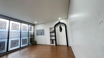 これは、ムサラ施設を持つ69のトランスジャカルタ停留所のリストです