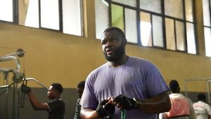 Martin Bakole Bersedia untuk Melawan Anthony Joshua