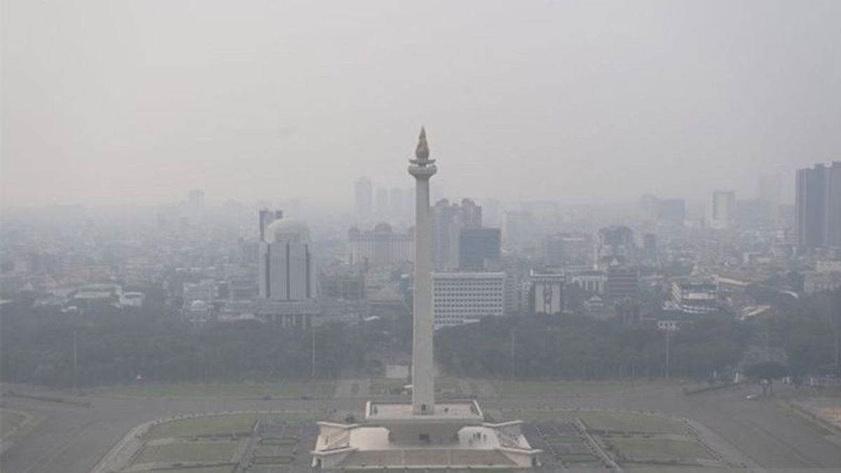 ジャカルタは頻繁に雨が降ります、大気の質はまだ世界で8番目に悪いです月曜日の朝