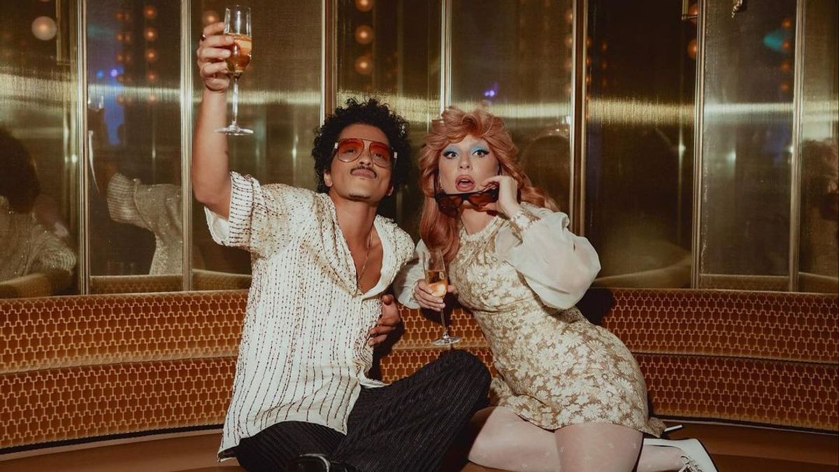 Die with A Smile dari Lady Gaga dan Bruno Mars Catatkan Stream 1 Miliar Tercepat di Spotify