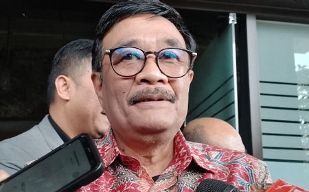 PDIP Resmi Pecat Effendi Simbolon