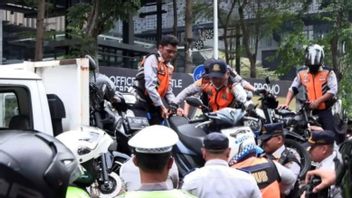 Pramono Janji Bangun Gedung Parkir Urai Kemacetan di Senopati