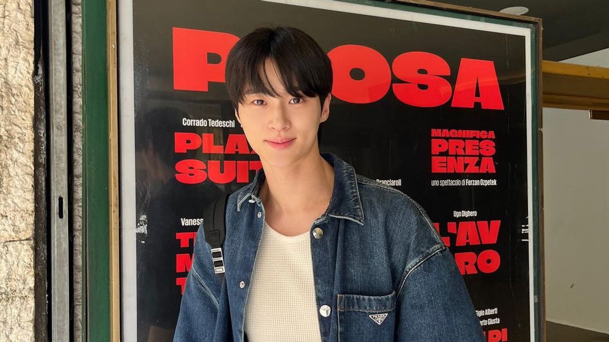 Agensi Minta Maaf Usai Lakukan Penjagaan untuk Byeon Woo Seok di Bandara