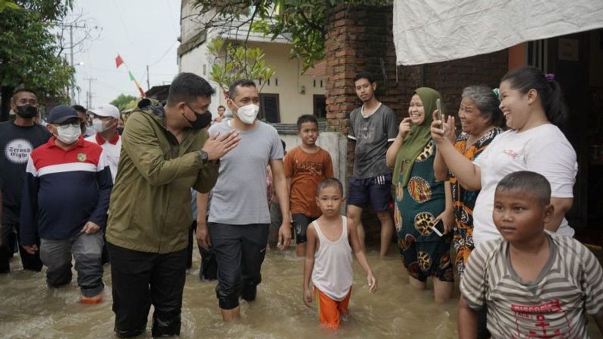 Ada Sabotase Drainase Ditutup dengan Karung-karung yang Bikin Banjir Gang Subur Lama Medan Maimun Lama Surut   