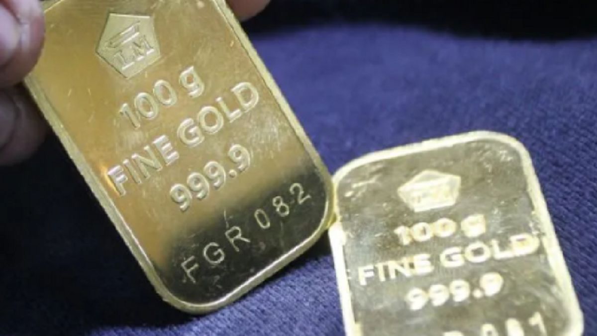 Harga Emas Antam Hari Ini Turun jadi Rp1.428.000 per Gram