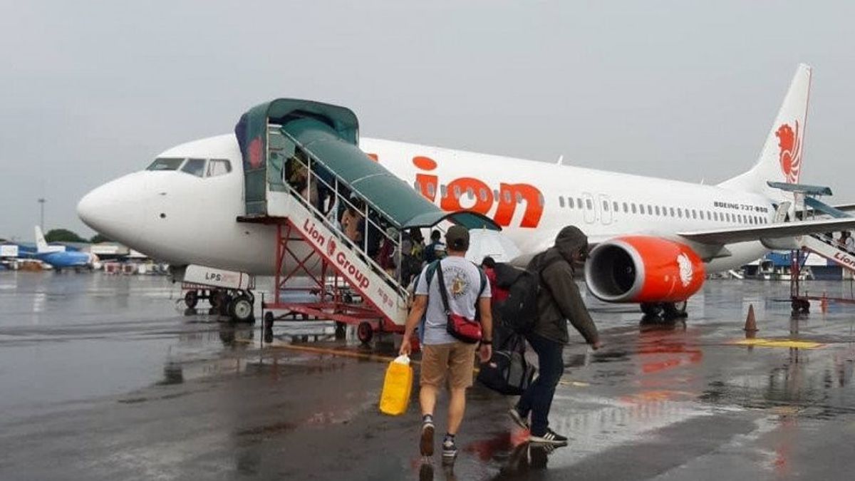 A Lion Air Plane, Owned By The Conglomerate Rusdi Kirana, Failed To Land In Ambon Monday Afternoon Due To Heavy Rain