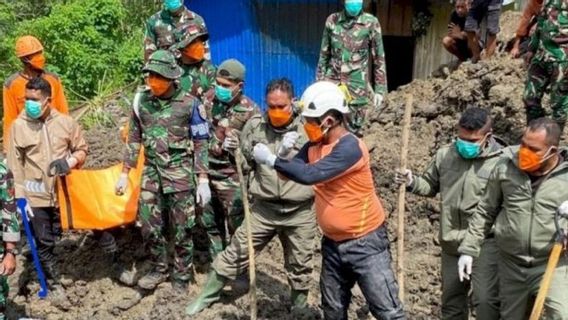 SARチームは東マングラリで土砂崩れで1人の犠牲者を発見