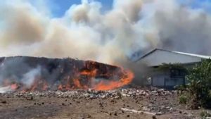 Tempat Pengolahan Sampah di Gili Trawangan Terbakar