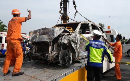 Kapolri Sigit Sebut Ada Pengemudi yang Melaju ke Luar dari Jalur Contraflow di KM 58