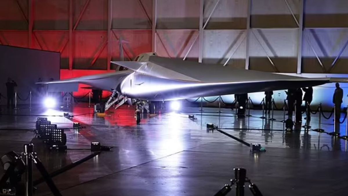 美国宇航局推出了一架新的超音速飞机X-59,可以在没有爆炸声的情况下飞行