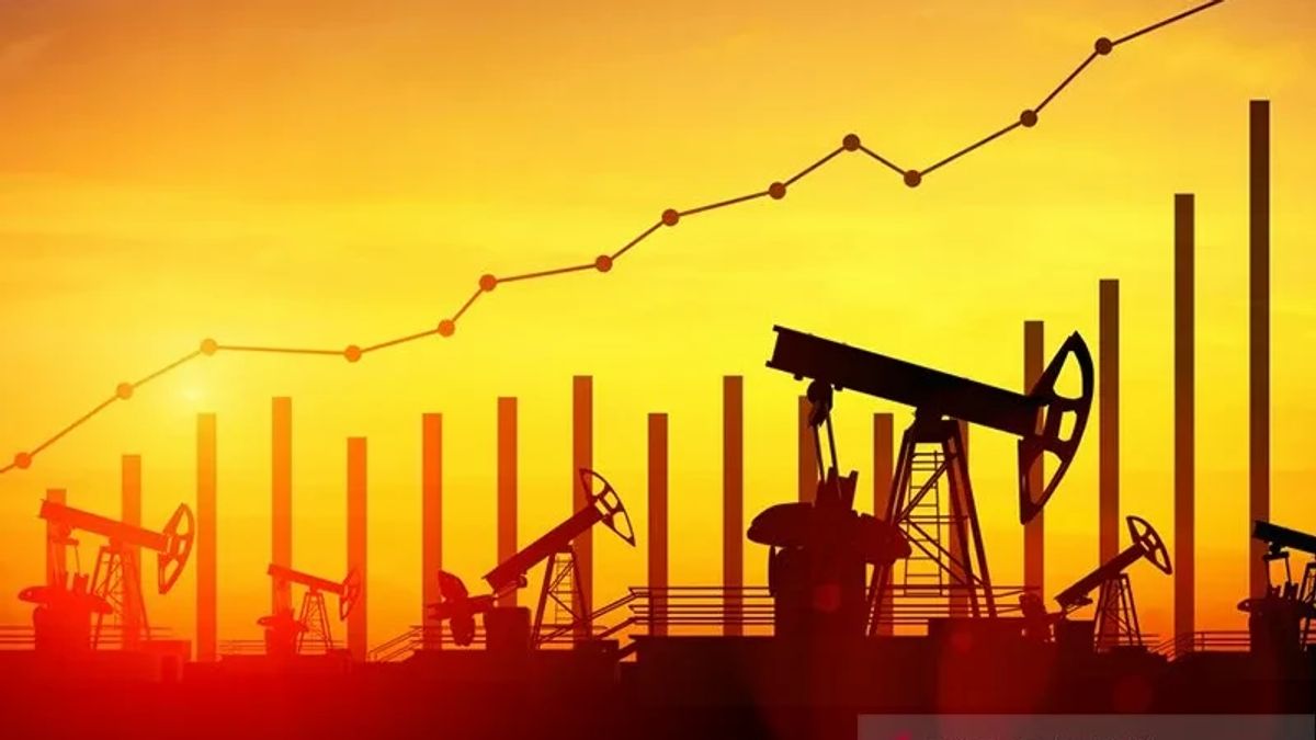 أسعار النفط تستمر في التذبذب ويقال إن الركود العالمي هو العامل الحاسم في العام المقبل