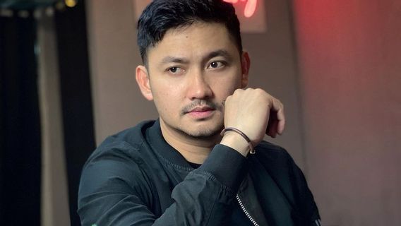 Suing For Divorce, Angga Wijaya Remains The Manager Of Dewi Perssik