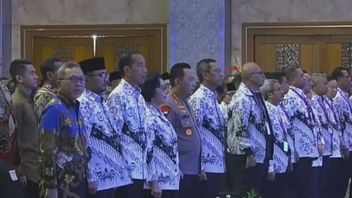 Pour l’ouverture du Congrès PGRI, Jokowi jusqu’à ce qu’il demande au ministre de l’Économie et des Entreprises d’État de l’État de l’Indonésie