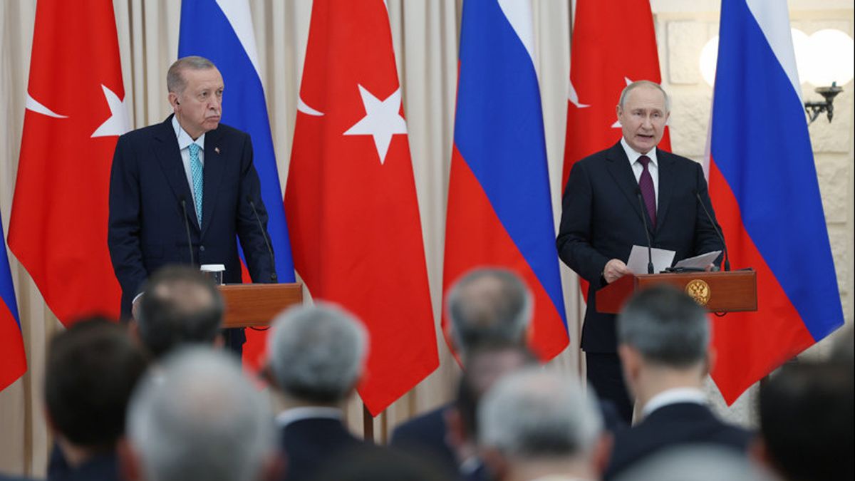 In Front Of President Erdogan, Vladimir Putin Calls Ukraine's Counterattack Failed