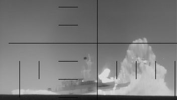 イラン、潜水艦がIRIS Denaフリゲートを沈没させた場所の近くで軍艦を送る