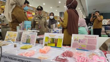 Waspada! Sidak Pangan Ungkap Manisan Pala Mengandung Formalin di Kembangan Jakbar 