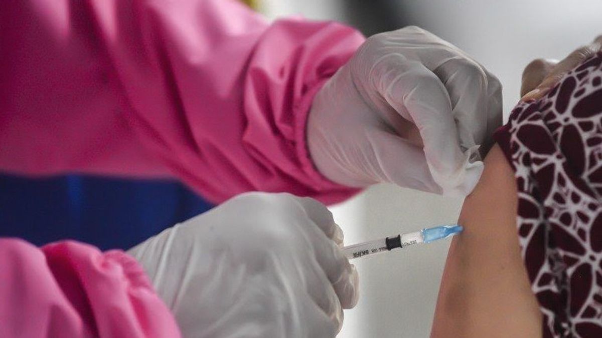 Berita Kesehatan: 164 Juta Lebih Warga Indonesia Telah Terima Dosis Vaksin COVID-19 Lengkap