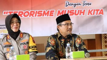 Di Hadapan Santri, Eks Napiter Nasir Abbas Jelaskan Doktrin Terorisme di Indonesia