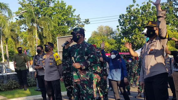 Le Commandant De La TNI Visite Les Installations D’isolement Covid-19 à Semarang