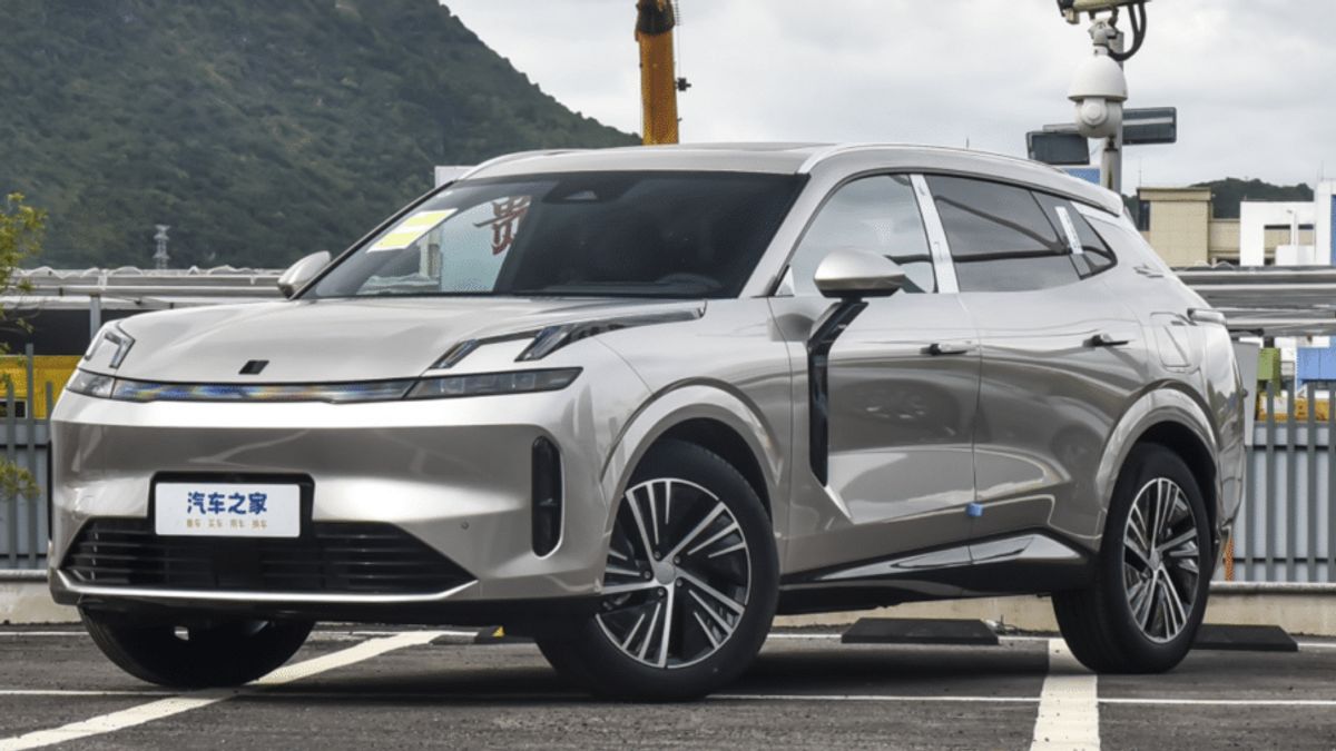 中国製チップを搭載した最初の車は、10日間の販売で10,000台以上を注文しました