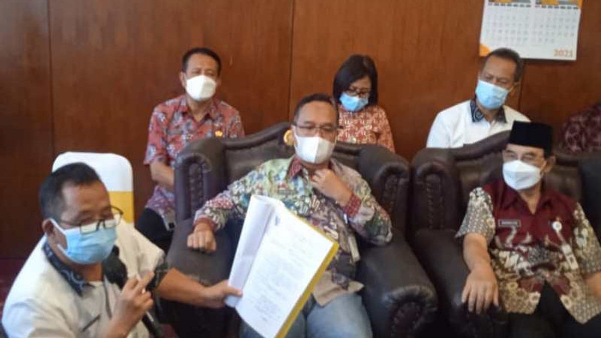 رئيس بلدية ماجلانج سوراتي جوكوي يطلب المساعدة لتنظيف TNI الأرض الجدل