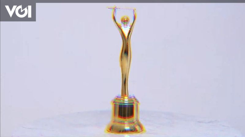 AMI Awards 2023 Perkenalkan Piala Baru Berlapis 359 Butir Berlian