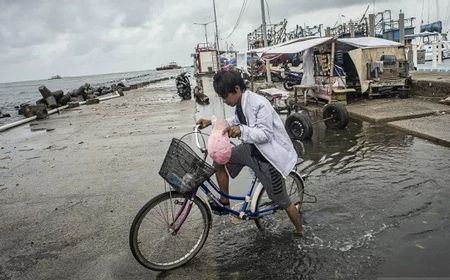 BRIN Imbau Warga Pesisir Waspadai Banjir Rob Imbas Fenomena Supermoon Sabtu Pekan Ini