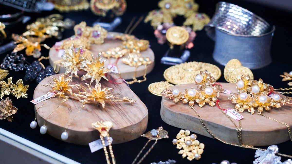 印尼的珠宝出口额主要集中在瑞士，今年六个月内达到23.7亿美元
