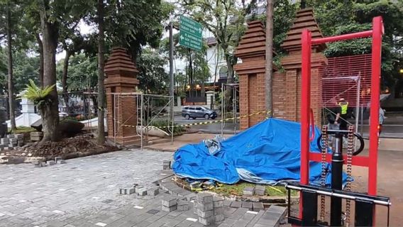 建于建国大厦的 Bentar 寺庙，虽然美观，但无用武之地