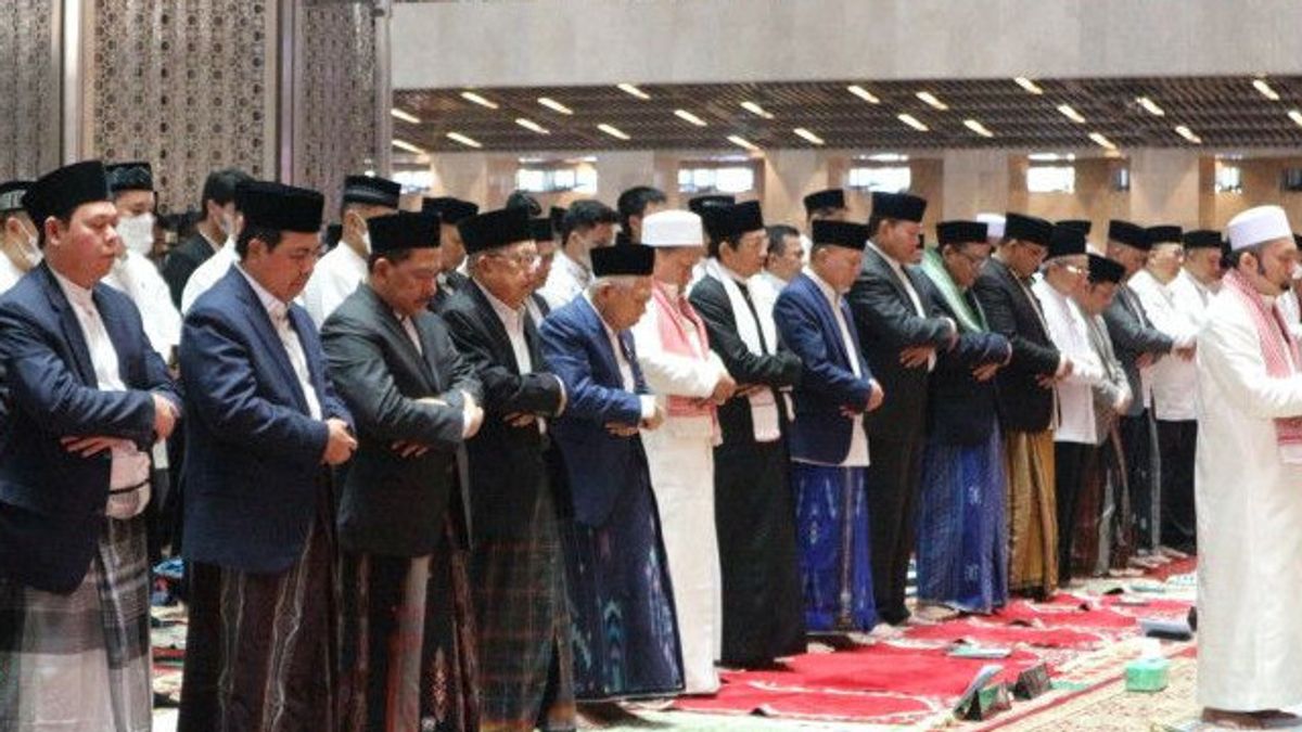 Kumandangkan Takbir, Wapres Ma'ruf Amin Salat Id di Istiqlal Jakarta