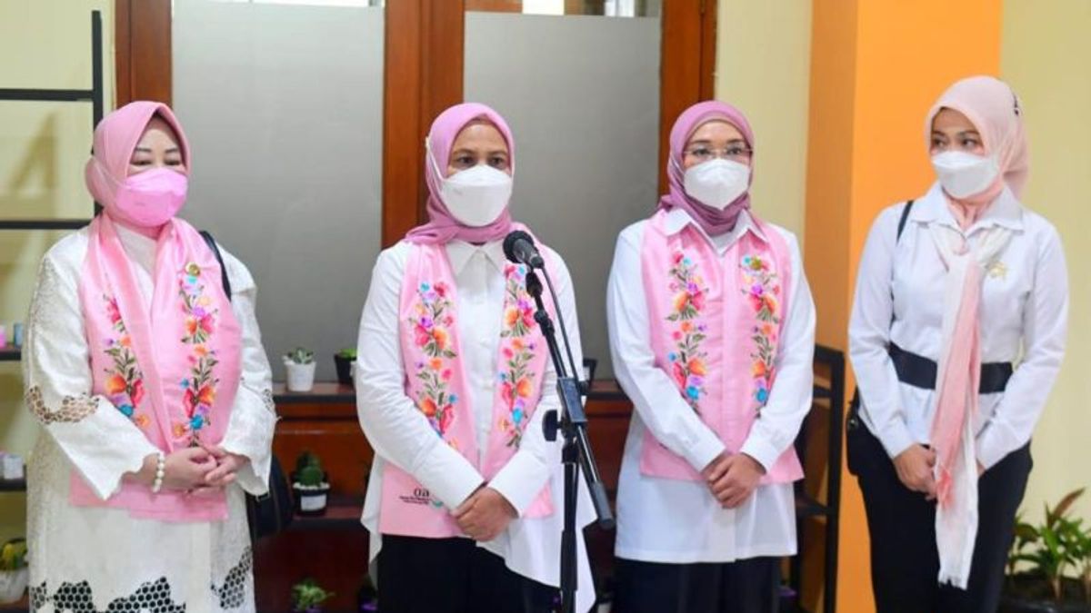 Iriana Jokowi En Présence De La Femme Et De L’entourage De Ridwan Kamil : La Répression Des Auteurs Immoraux Contre Les Enfants Avec La Punition La Plus Lourde