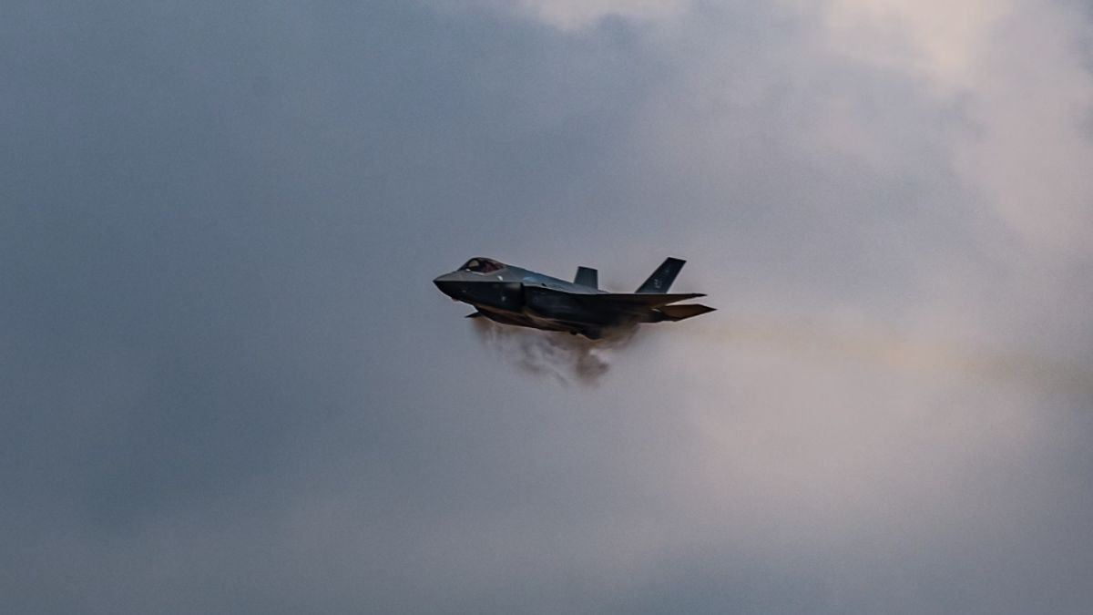 Jet Tempur Korsel Tak Sengaja Jatuhkan 8 Bom Saat Latihan, 15 Orang Terluka