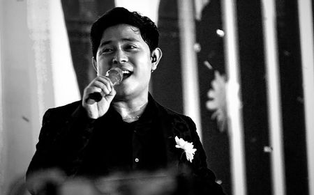 Nyanyian Emosional Cakra Khan di Single dan MV Sehebat Apapun Cinta