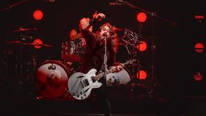 Josh Homme Gagas Konser Amal Bareng Penggawa Foo Fighters hingga Red Hot Chili Peppers