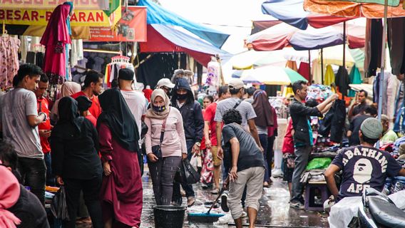 Anies Hapus Sistem Ganjil-genap Pasar pada Perpanjangan PSBB Transisi