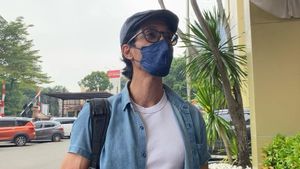 Kompak Hadir di Polres, Edward Akbar Tanya Kondisi Anak ke Kimberly Ryder
