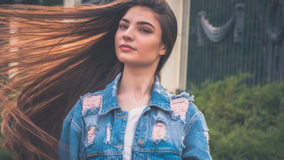 Frustrasi dengan Rambut Rontok? Catat Cara Mengatasi Rambut Rontok Ini