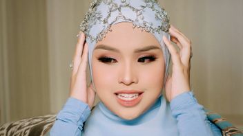 Putri Ariani Rangkum Perjalanan Bermusik lewat Album Perdana <i>Evolve</i>, dengan <i>Crown</i> sebagai Lagu Andalan