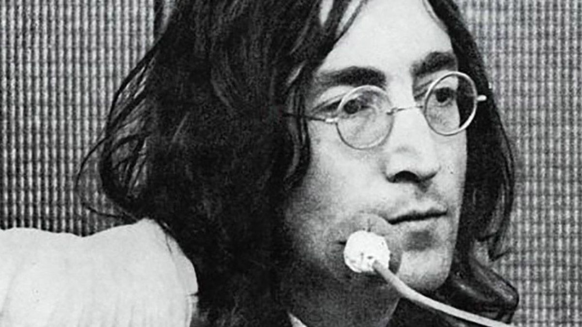 Pembunuhan Tragis John Lennon yang Terinspirasi Sebuah Novel