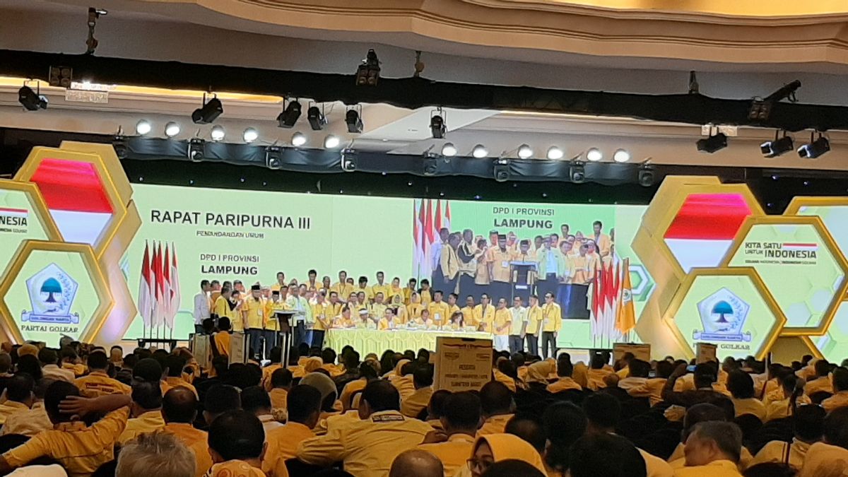 Unanimous Vote Supports Airlangga To Become Chairman Of Golkar