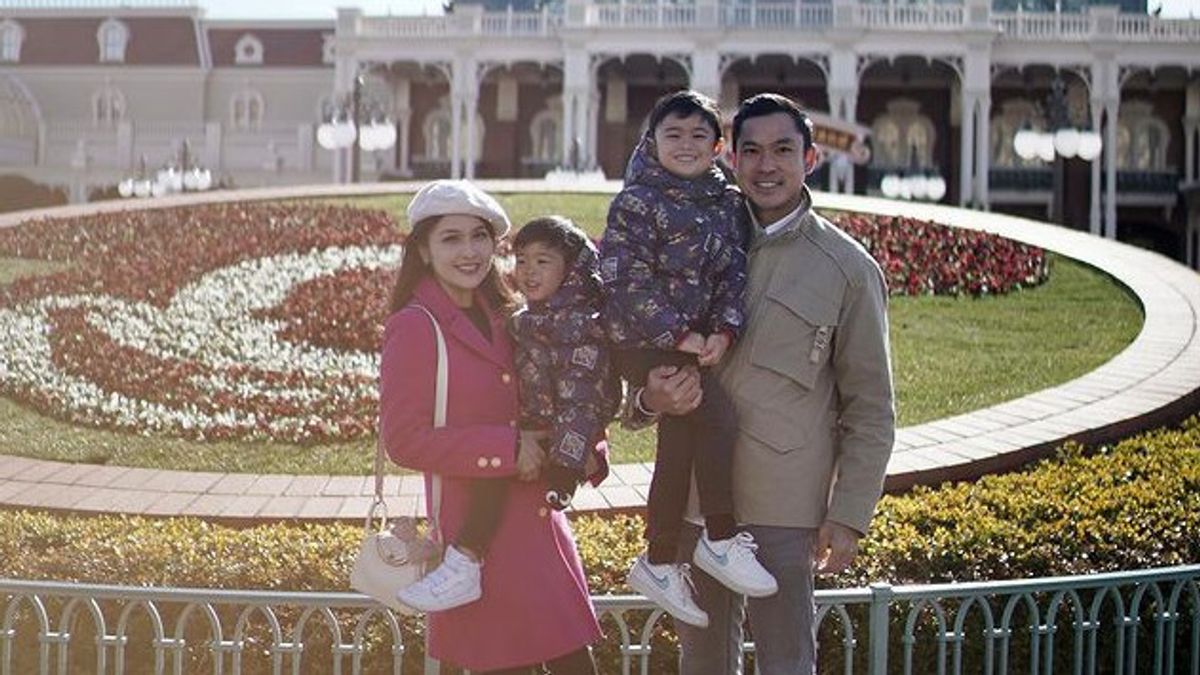 Pilih Jepang Jadi Destinasi, Intip Potret Seru Liburan Keluarga Sandra Dewi dan Harvey Moeis