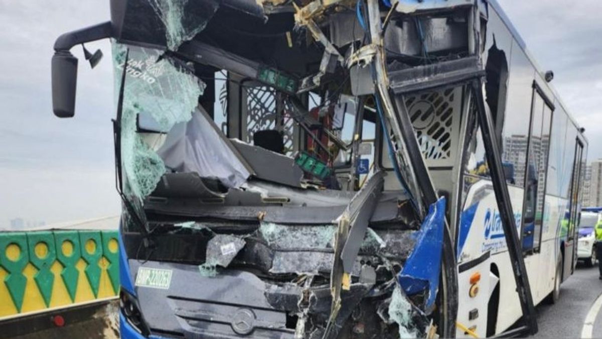 23 Penumpang Bus Transjakarta Koridor 13 ‘Adu Banteng’ Disebut Luka Ringan, Sudah Pulang dari RS 