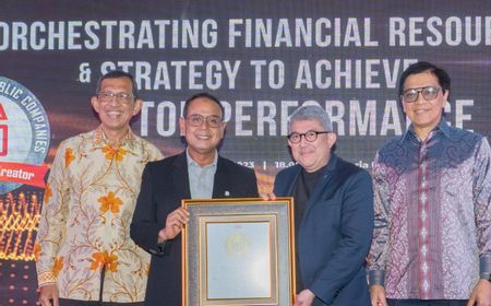 Romy Wijayanto, Direktur Keuangan & Strategi Bank DKI Raih Indonesia Best CFO 2023