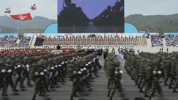 Holds Military Parade to Commemorate Pyongyang, South Korean President: If North Korea Uses Nuclear Weapons, Its Regime Will End