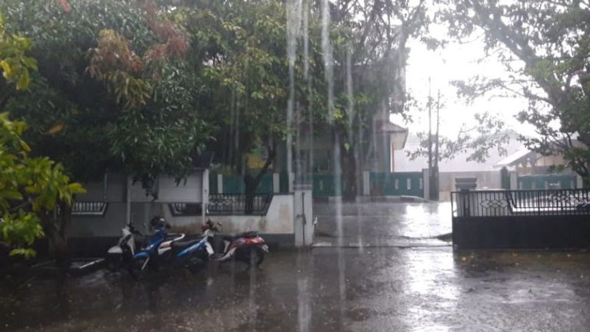 أخبار الطقس اليوم شمال مالوكو ، من المتوقع أن تستمر الأمطار الغزيرة