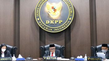    DKPP解雇KPU Kapuas成员Dalang挪用apbd预算用于中加里曼丹地区选举