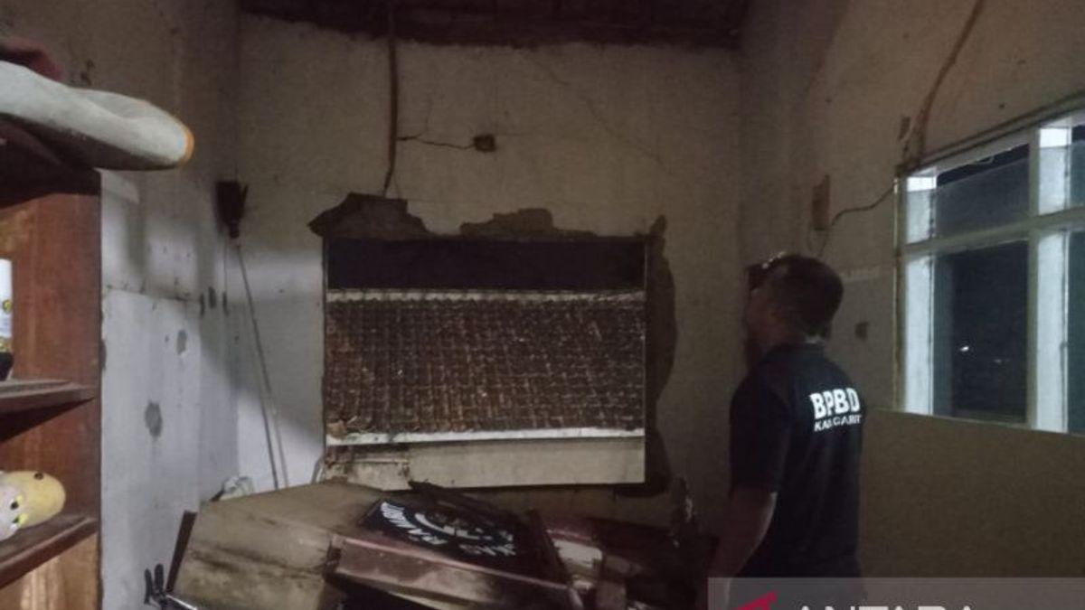 Tornado Hits Residents' Settlements In Leles Garut, No Casualties